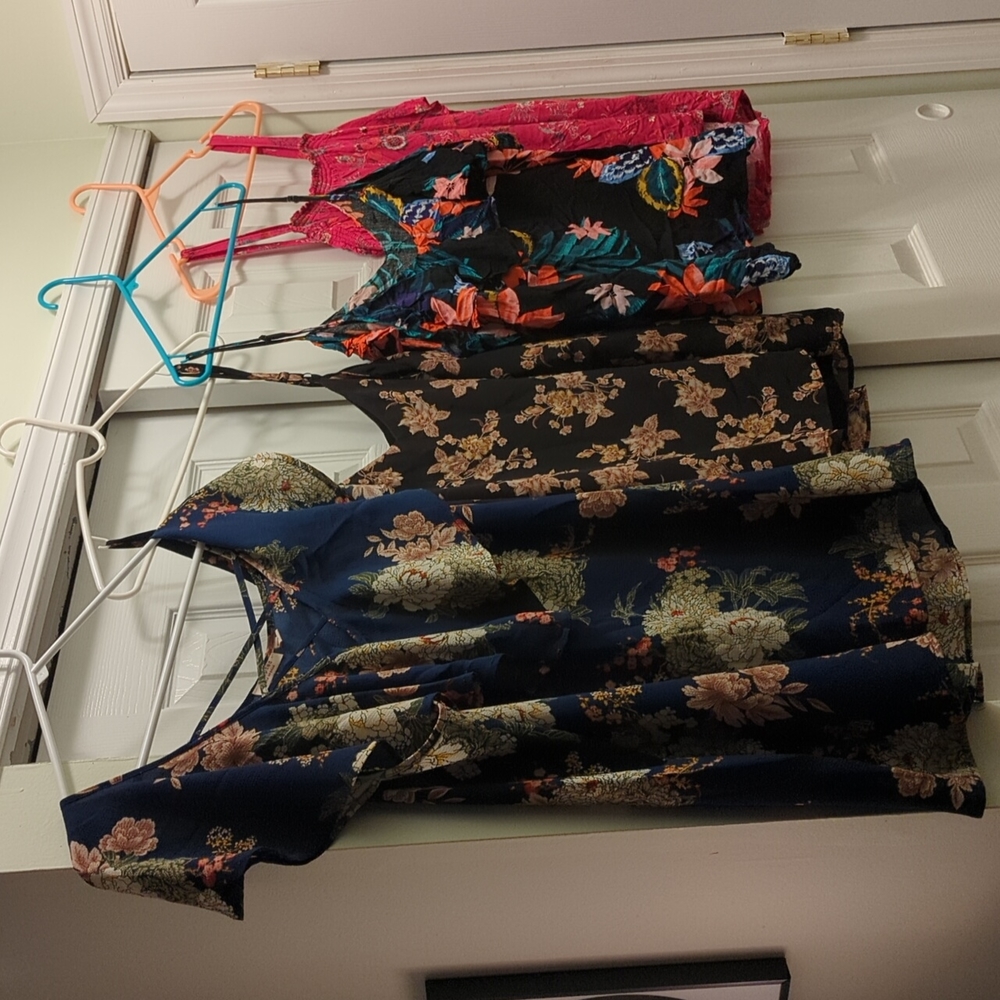 4 lightweight summer blouses sizes xxl/3xl